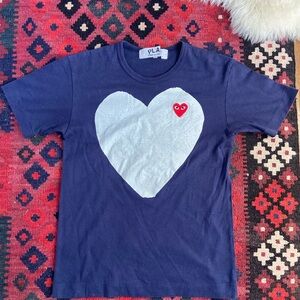 Play Comme des garçons Tshirt in size M